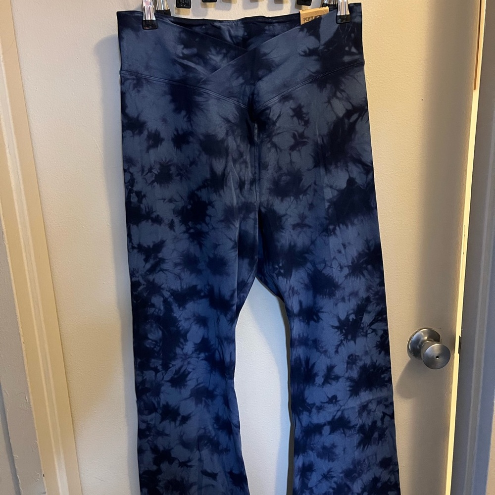 PINK Victoria's Secret Blue Tie-Dye Leggings